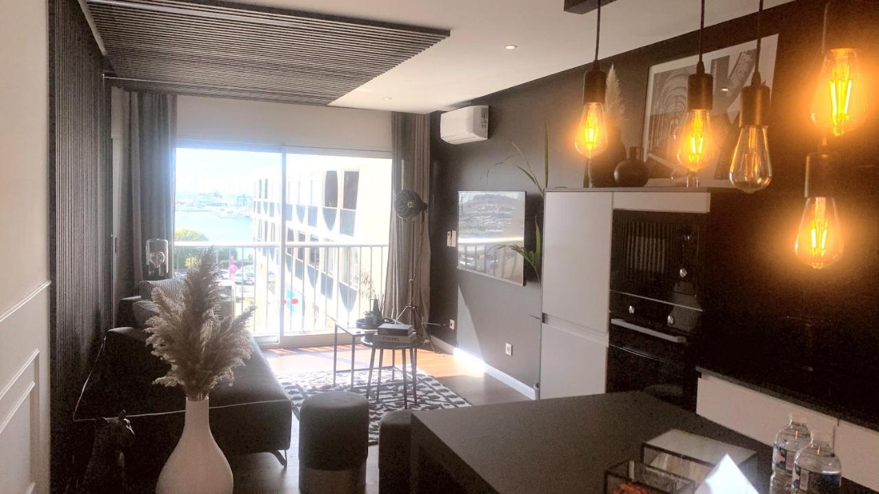 Appartement Vue Port Et Acces Direct Mer, Centre Ville De La Grande Motte Pres De Montpellier 外观 照片